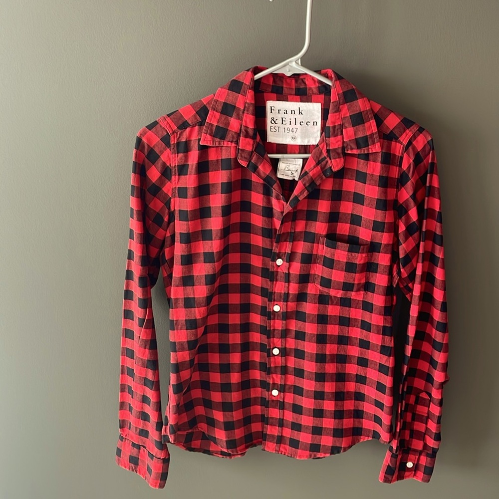 FRANK & EILEEN Barry Fit Red & Black Buffalo Plaid Shirt - Picture 4 of 16